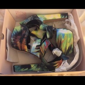 Madison Shoedazzle heel